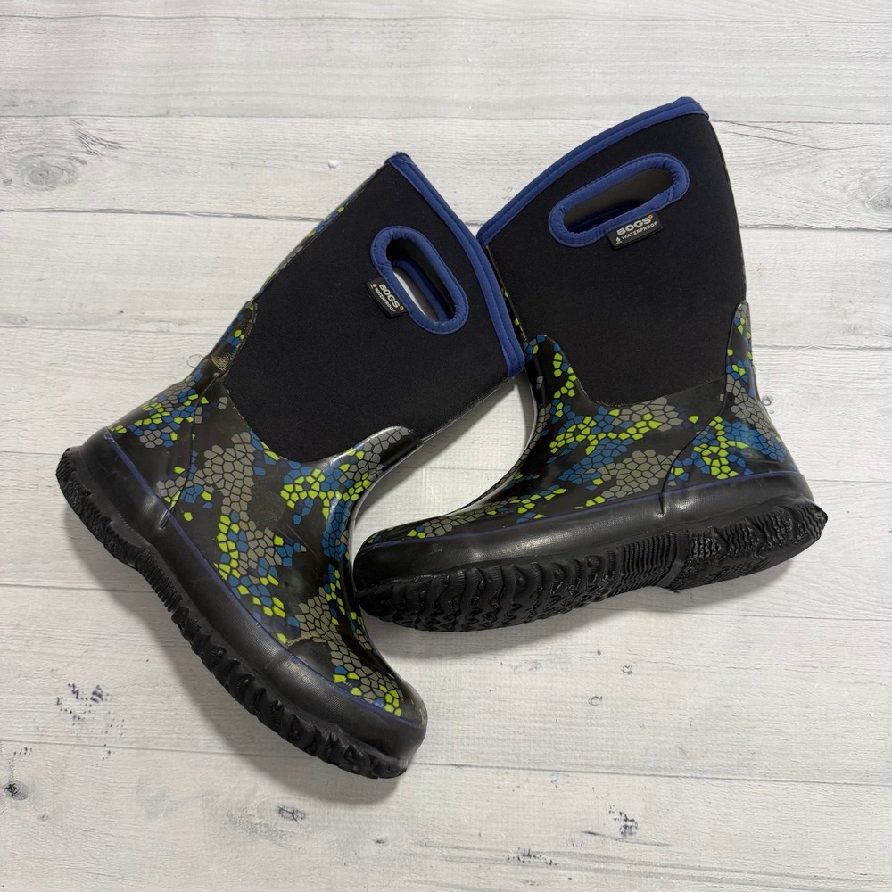 BOGS kids classic Axel blue grey snow boot youth size 3
